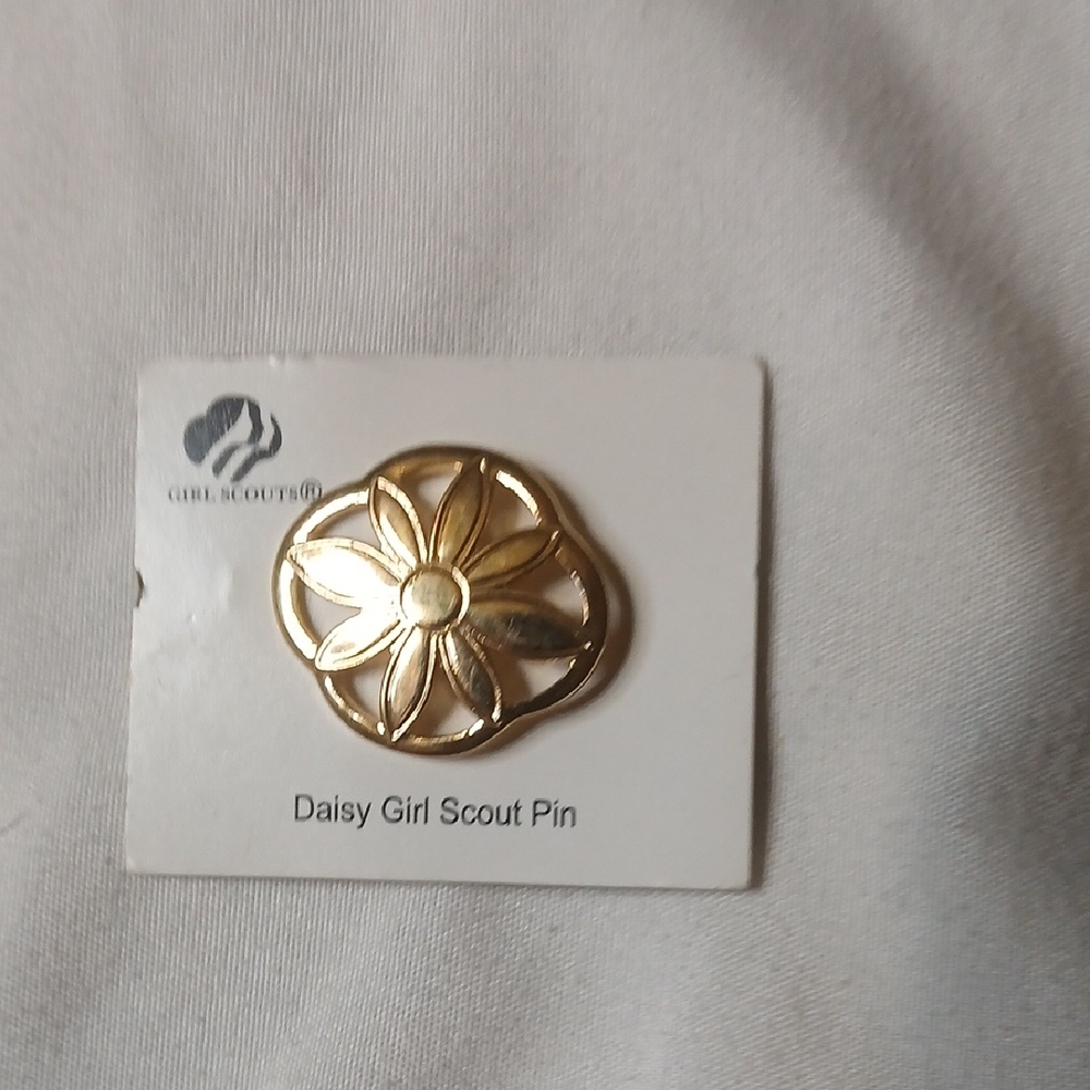 Gold Daisy Girl Scout Pin